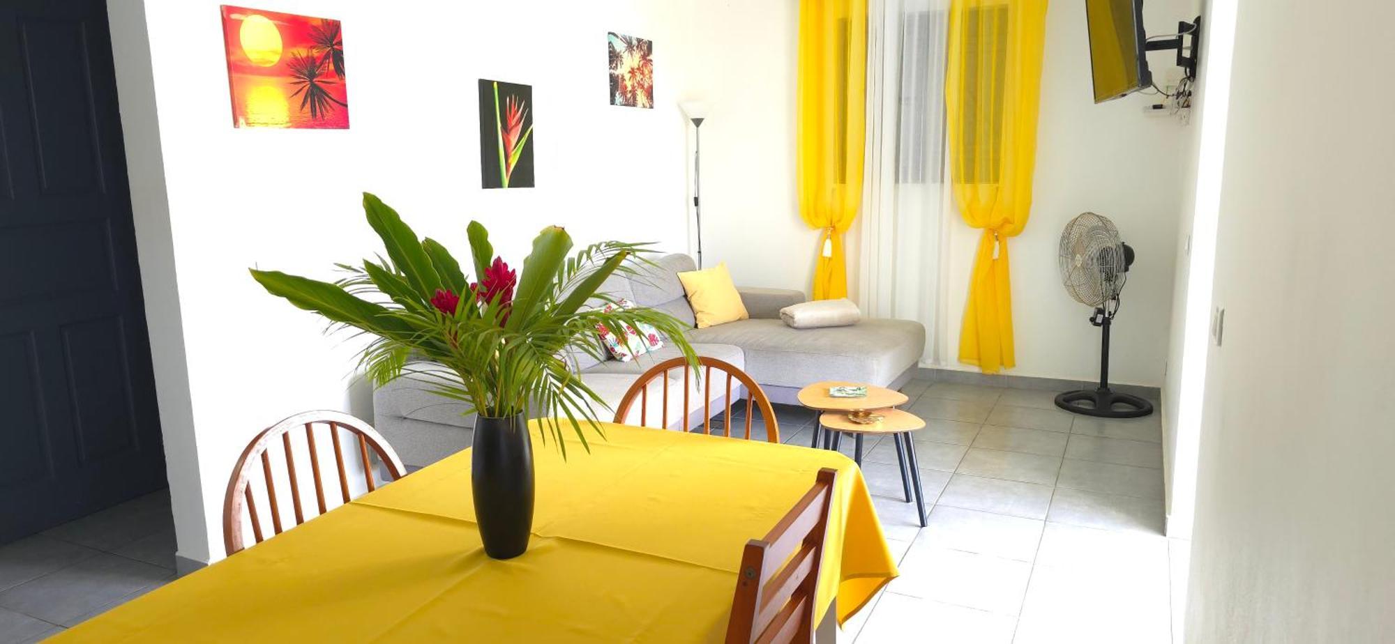 Maison Laurencia - Appartement Au Rez-De-Chaussee Avec Jardin Sainte-Anne  Exteriér fotografie